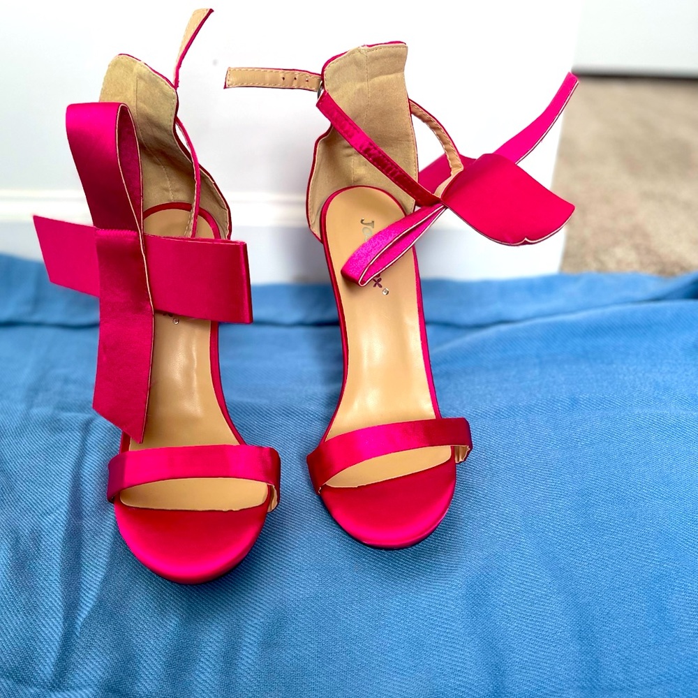 Pink heels with bow open toe stiletto